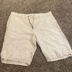Old Navy Ultimate Slim Size 30 White Canvas Shorts